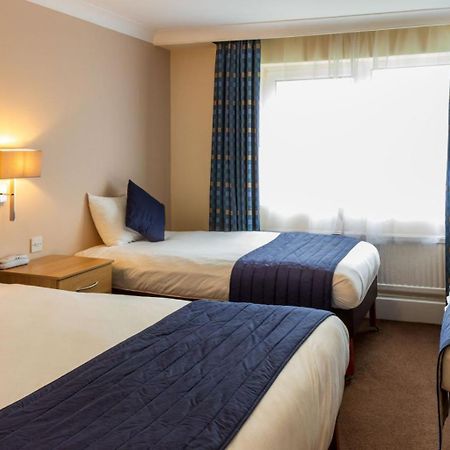 Hotel Britannia Leeds Bradford Airport Bramhope Esterno foto