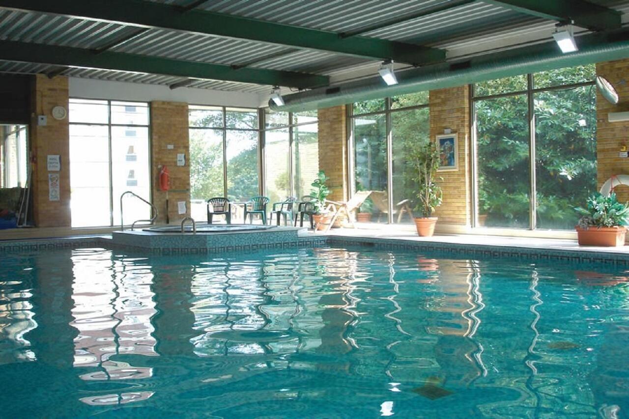 Hotel Britannia Leeds Bradford Airport Bramhope Esterno foto