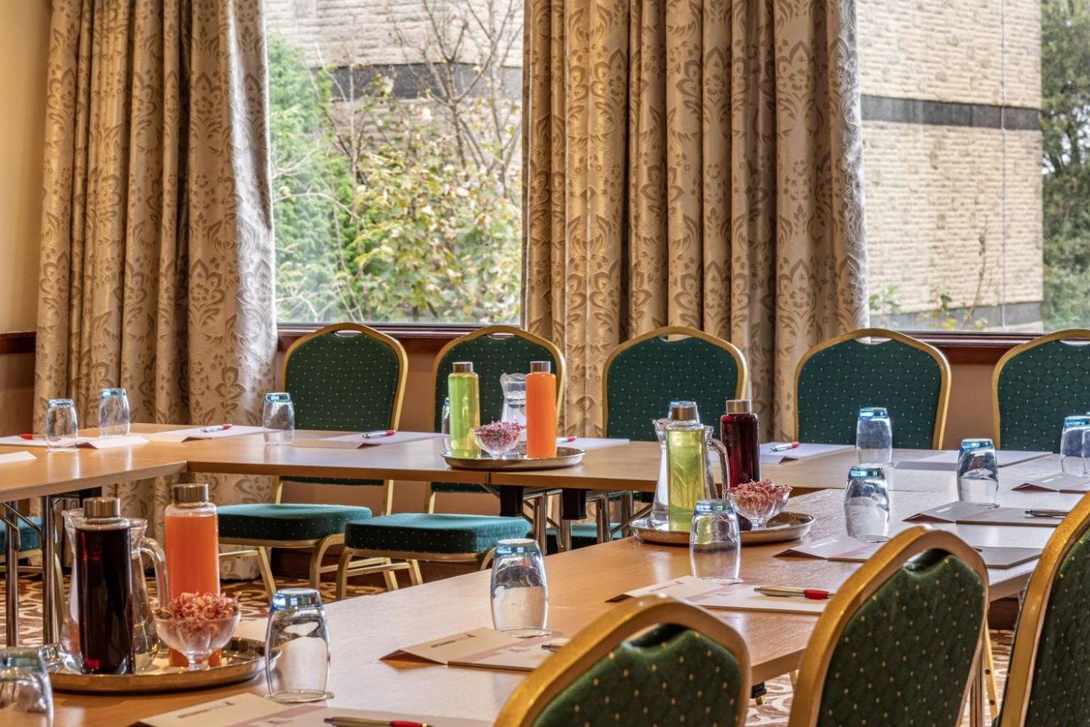 Hotel Britannia Leeds Bradford Airport Bramhope Esterno foto