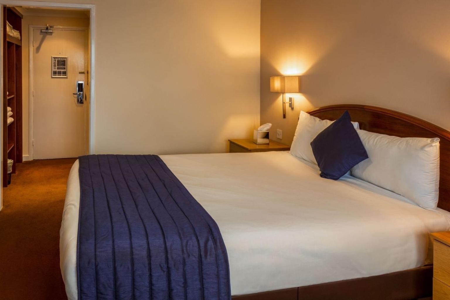 Hotel Britannia Leeds Bradford Airport Bramhope Esterno foto