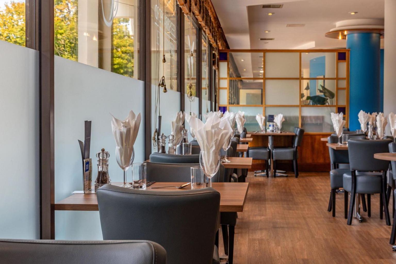 Hotel Britannia Leeds Bradford Airport Bramhope Esterno foto