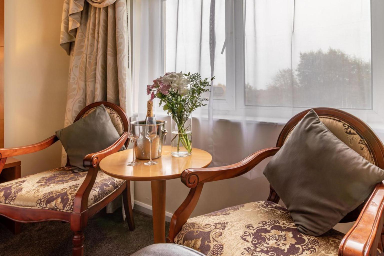 Hotel Britannia Leeds Bradford Airport Bramhope Esterno foto