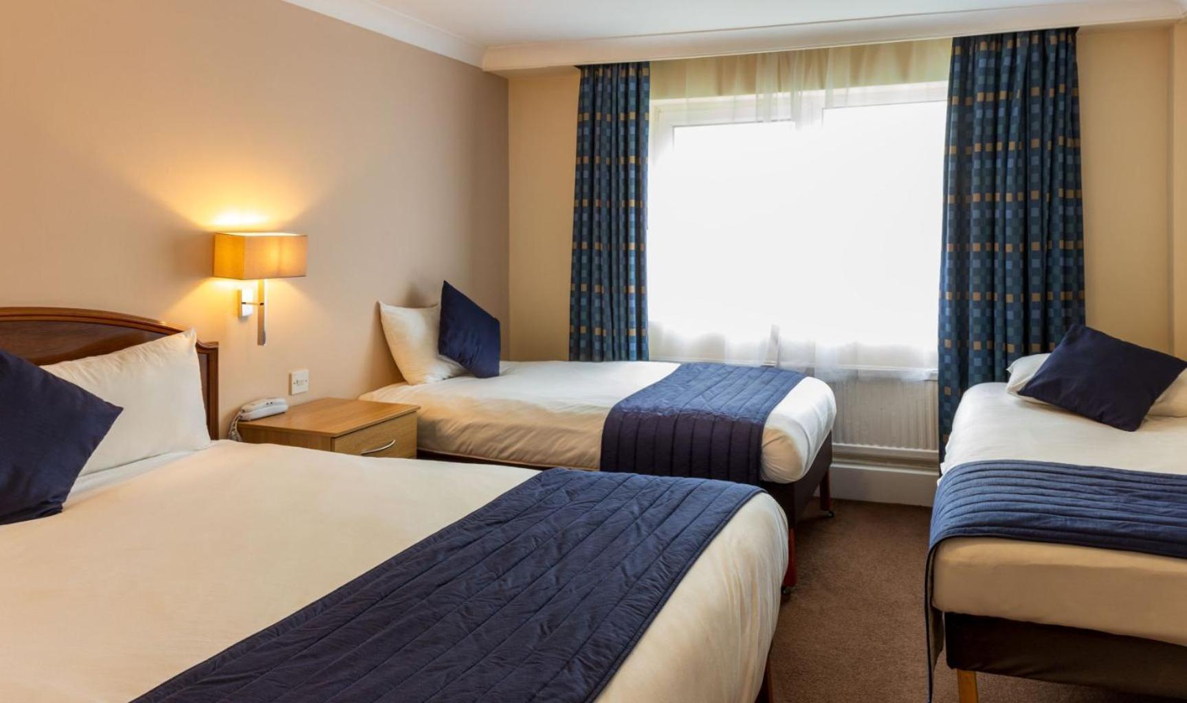 Hotel Britannia Leeds Bradford Airport Bramhope Esterno foto