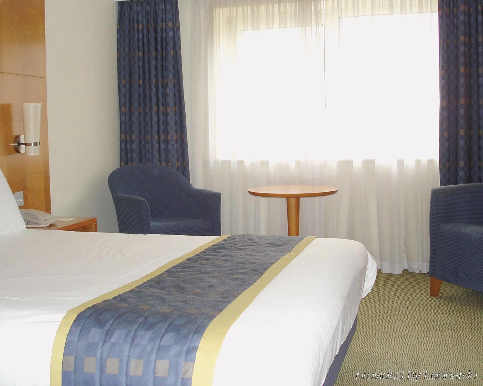 Hotel Britannia Leeds Bradford Airport Bramhope Esterno foto
